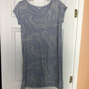 Printed T-shirt dress.